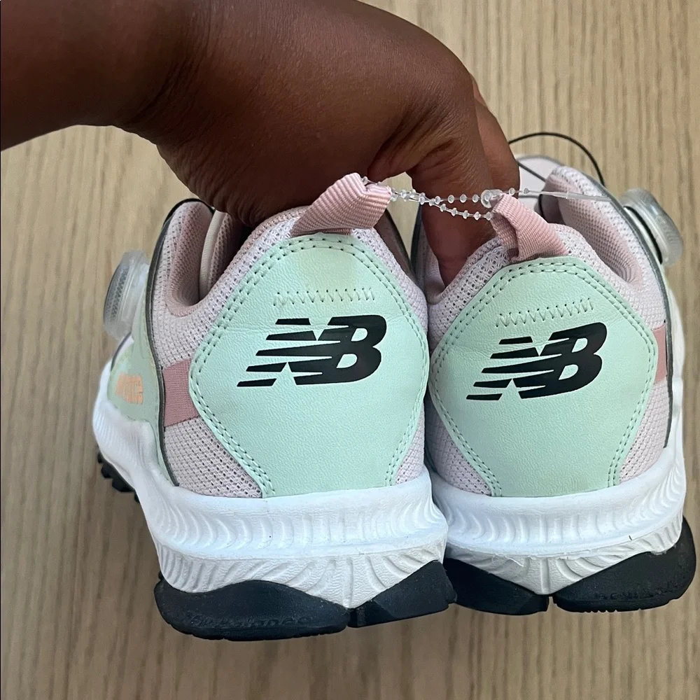 New Balance Boa light pink and Mint Sneakers - US 6.5 - Picture 3 of 6
